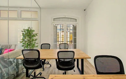 Dairenin tamamı konumu C/ dels Àngels, Poblats Marítims, 46011 València, Valencia, Spain, 17 31 görüntüsü