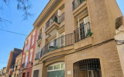 Dairenin tamamı konumu C/ dels Àngels, Poblats Marítims, 46011 València, Valencia, Spain, 27 31 görüntüsü