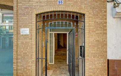 Dairenin tamamı konumu C/ dels Àngels, Poblats Marítims, 46011 València, Valencia, Spain, 27 33 görüntüsü