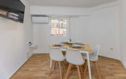 Özel oda konumu Carrer del Bisbe Jaume Pérez, 7, puerta 11, Quatre Carreres, 46004 València, Valencia, Spain, 14 23 görüntüsü