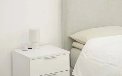 {area} de çift kişilik yataklı kiralık oda
