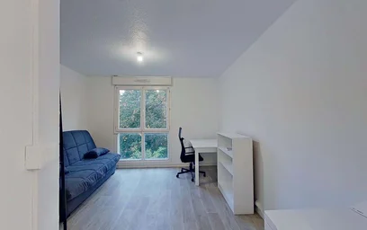 Gesamte Unterkunft in der 76100 Rouen, France, bild 2 von 11