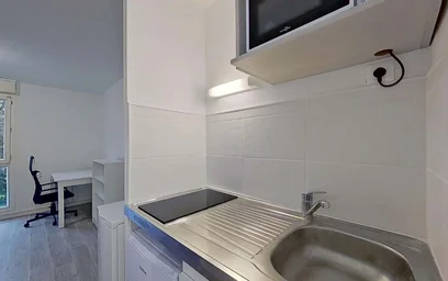 Gesamte Unterkunft in der 76100 Rouen, France, bild 8 von 11