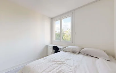 Private room at 56 Av. de Montrapon, 25000 Besançon, France, image 3 of 24