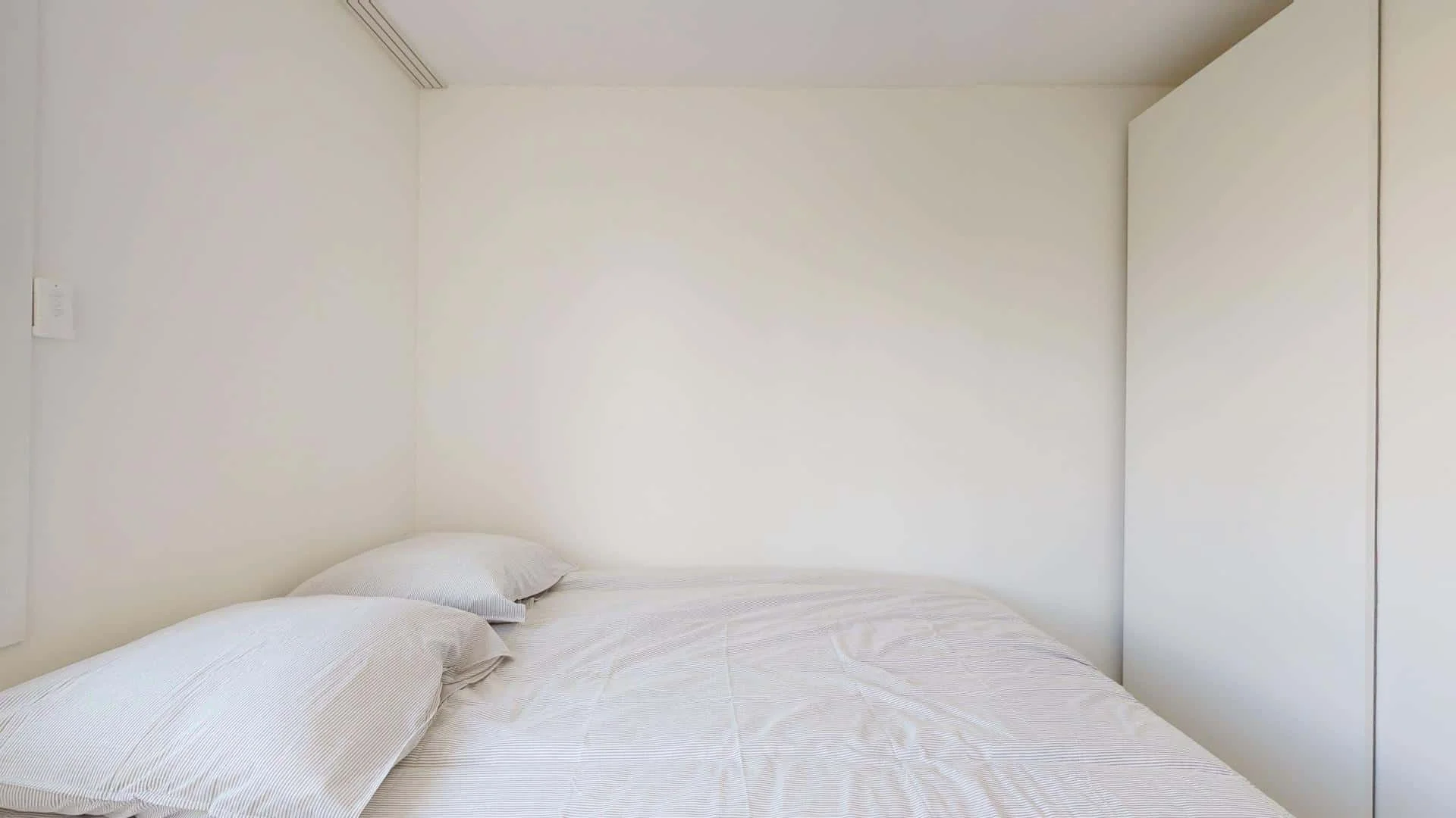 Room for rent in student apartment in , fully furnished
