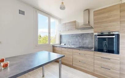 Private room at 56 Av. de Montrapon, 25000 Besançon, France, image 11 of 24