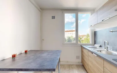 Private room at 56 Av. de Montrapon, 25000 Besançon, France, image 13 of 24