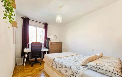 Private room at C. Marmolina, 32, 3oc, Vicálvaro, 28032 Madrid, Spagna, image 1 of 16