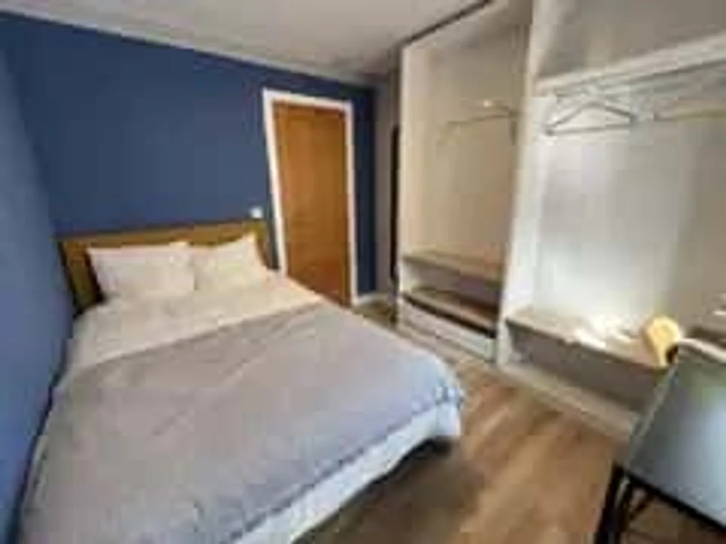 Chambre d'étudiant confortable et spacieuse dans 
