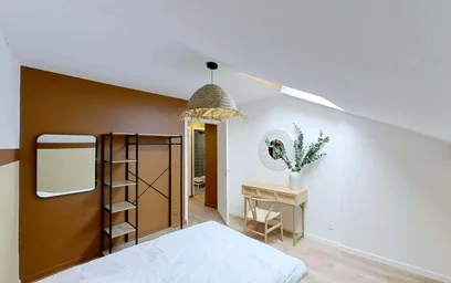 Quarto privado em 24 Pl. des Vosges, 54000 Nancy, France, imagem 2 de 19