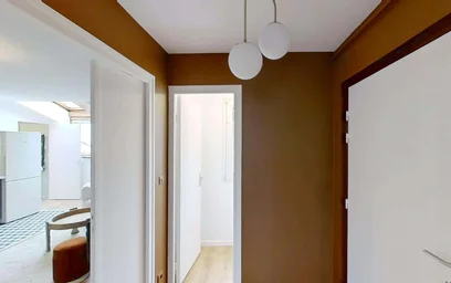Quarto privado em 24 Pl. des Vosges, 54000 Nancy, France, imagem 8 de 19