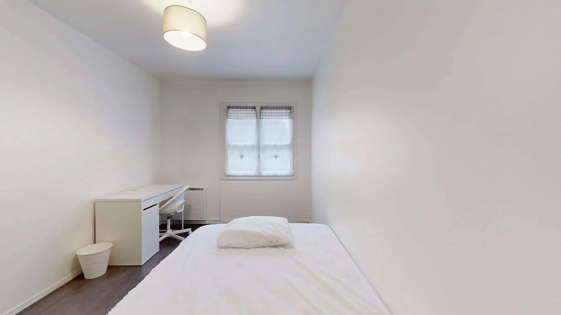 Chambre d'étudiant économique avec emplacement pratique dans 