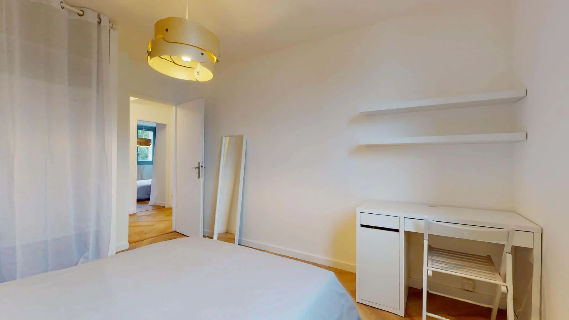 Komfortables und geräumiges Studentenzimmer in 