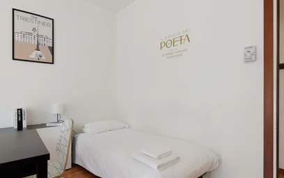 Apartamento inteiro em Piazza del Sansovino, 1, 34131 Trieste TS, Italy, imagem 7 de 27