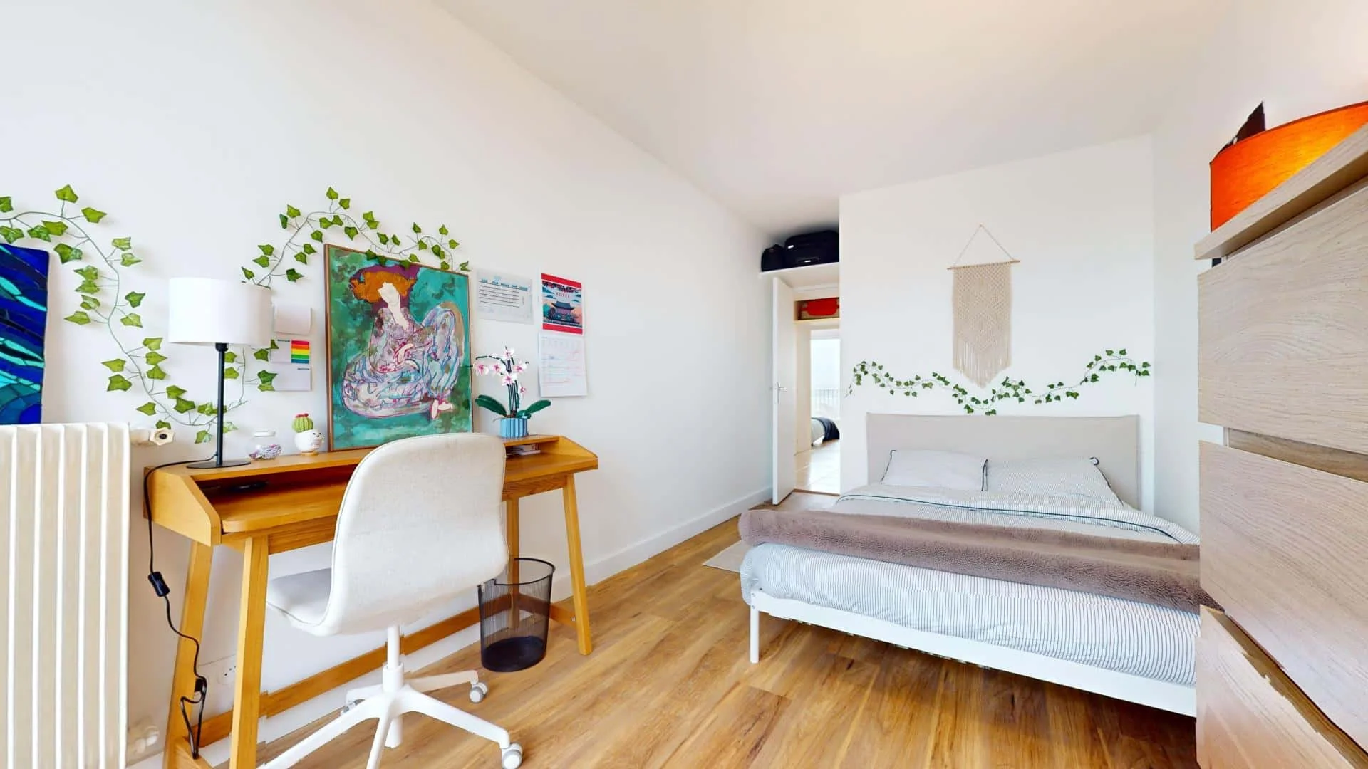 Room for rent in student apartment in , fully furnished