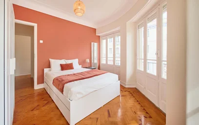Chambre privée à R. José Falcão 57, 1000-184 Lisboa, Portugal, image 1 de 20
