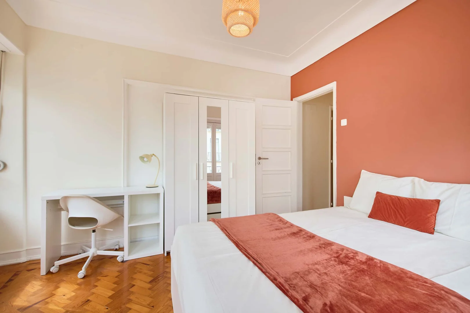 Chambre d'étudiant confortable et spacieuse dans 