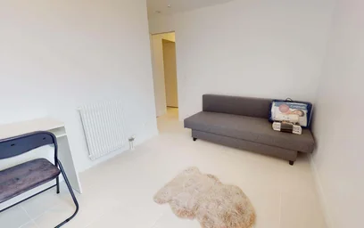 Habitación privada en 206 Rue des Pyramides, 91000 Évry-Courcouronnes, France, imagen 2 de 12