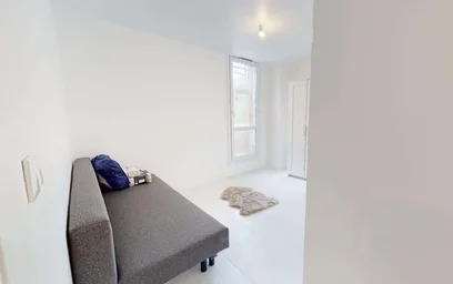 Habitación privada en 206 Rue des Pyramides, 91000 Évry-Courcouronnes, France, imagen 3 de 12