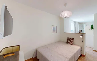 Private room at Rue du Cadran Saint-Pierre, 51100 Reims, France, image 2 of 15
