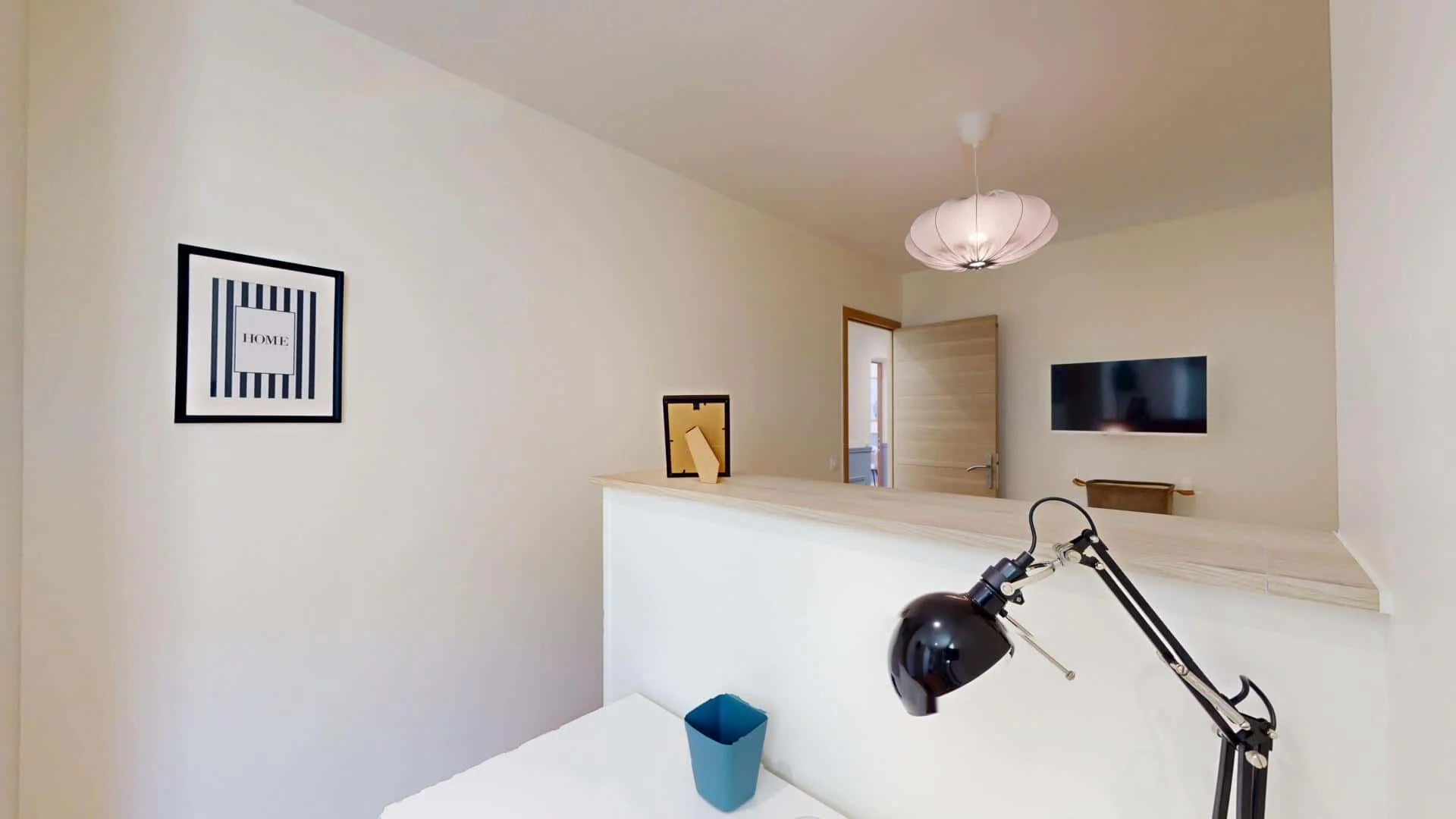 Student-friendly room in  with modern amenities