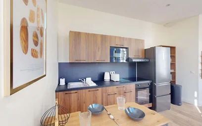 Private room at Rue du Cadran Saint-Pierre, 51100 Reims, France, image 15 of 17