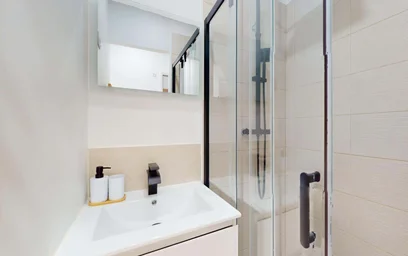 Private room at 17 Rue Louis Mie, 33000 Bordeaux, France, image 7 of 15