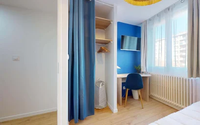 Habitación privada en 33 Cr Dr Jean Damidot, 69100 Villeurbanne, France, imagen 3 de 19