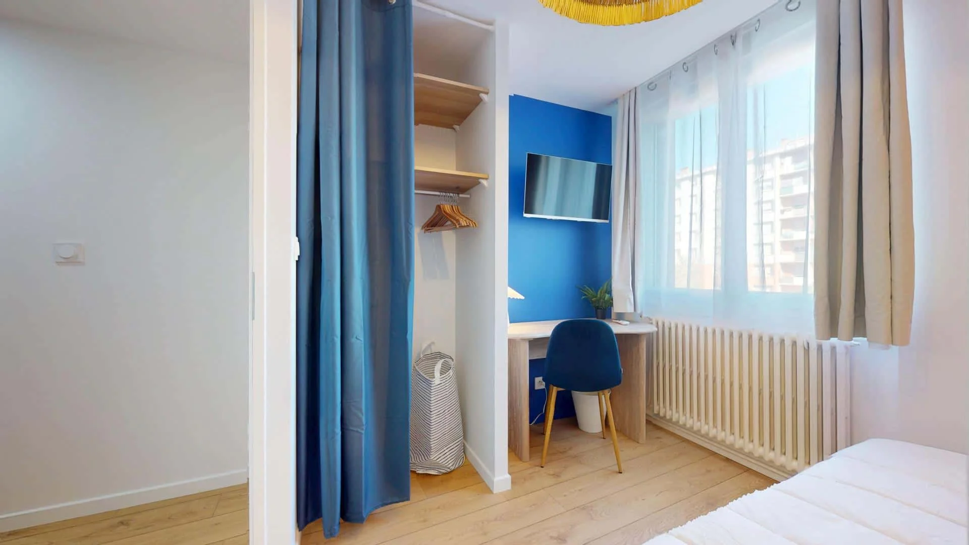 Habitación acogedora para estudiantes disponible en 