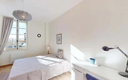 Private room at Rue du Cadran Saint-Pierre, 51100 Reims, France, image 2 of 16