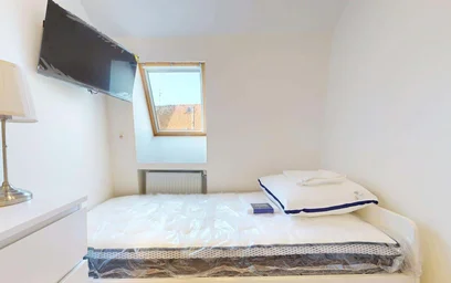 Quarto privado em 6 Rue Motte, 59200 Tourcoing, France, imagem 2 de 18