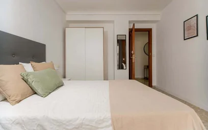 Özel oda konumu C/ de Callosa d'En Sarrià, 13, piso 3, puerta 6, Jesús, 46007 València, Valencia, Spain, 3 23 görüntüsü