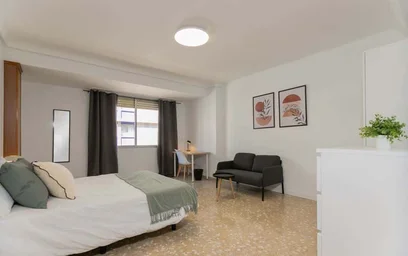 Özel oda konumu C/ de Callosa d'En Sarrià, 13, piso 3, puerta 6, Jesús, 46007 València, Valencia, Spain, 1 22 görüntüsü