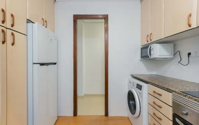 Özel oda konumu Av. del Cid, 70, piso 4, puerta 10, L'Olivereta, 46018 València, Valencia, Spain, 19 21 görüntüsü