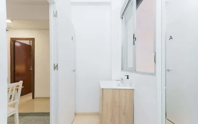 Özel oda konumu Av. del Cid, 70, piso 4, puerta 10, L'Olivereta, 46018 València, Valencia, Spain, 12 22 görüntüsü