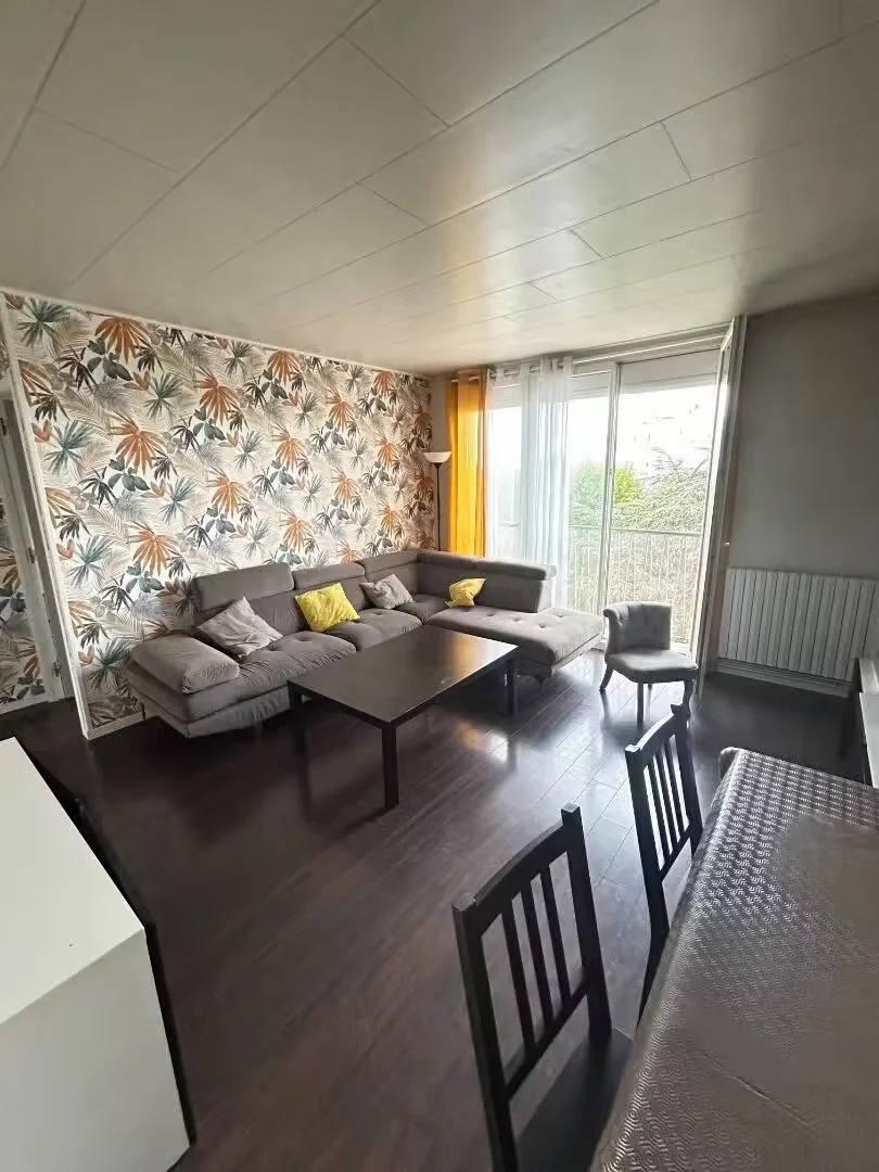 Habitación estudiantil económica con ubicación conveniente en 