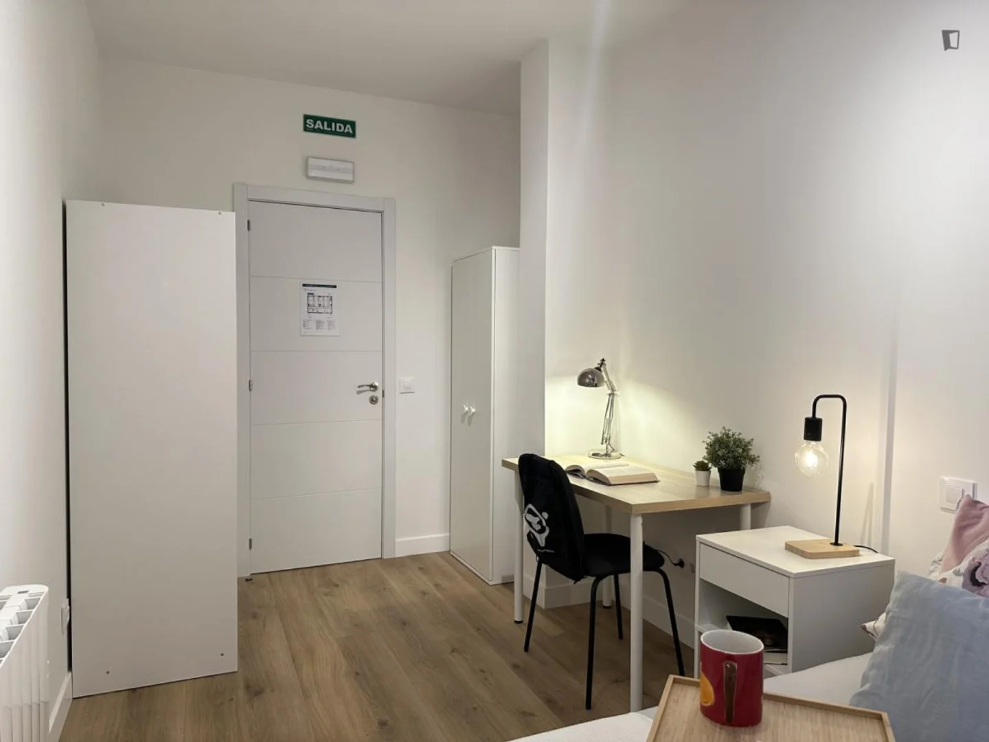 Camera per studenti in  con area studio e servizi in comune