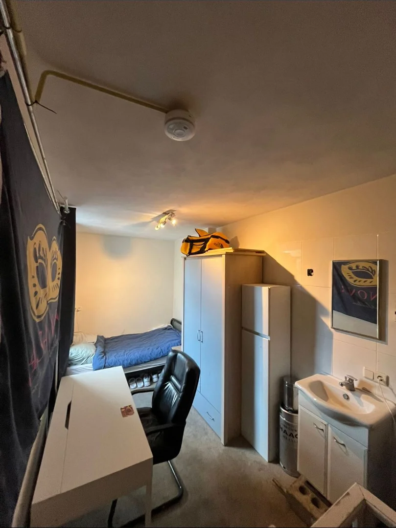 Habitación para estudiantes en  con modernas comodidades