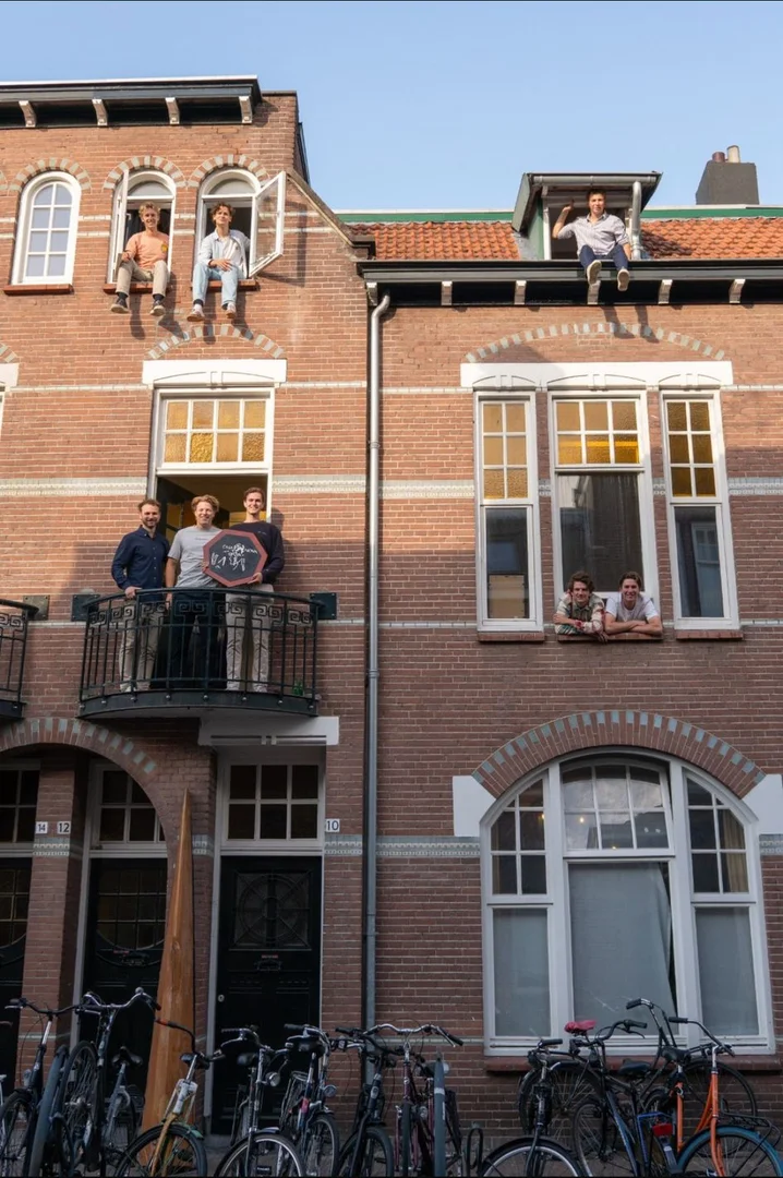 Habitación estudiantil económica cerca del campus en 