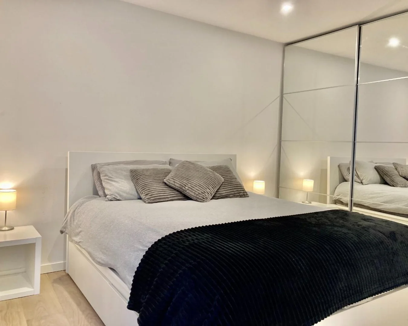 Habitación asequible para estudiantes con buena iluminación en 