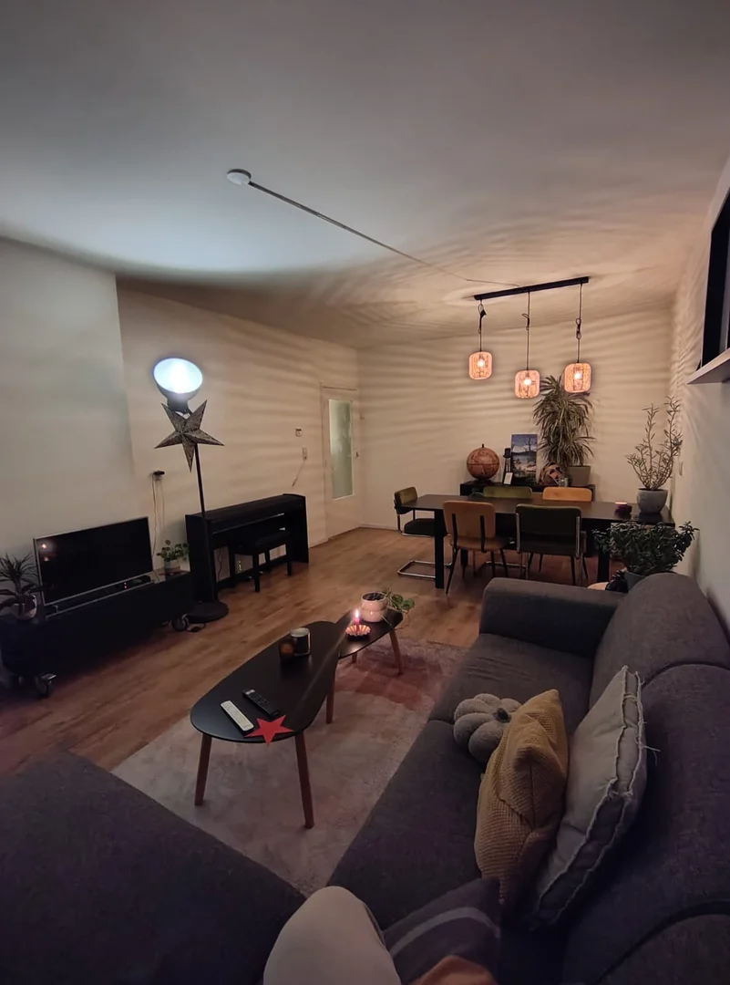 Habitación para estudiantes en  con modernas comodidades