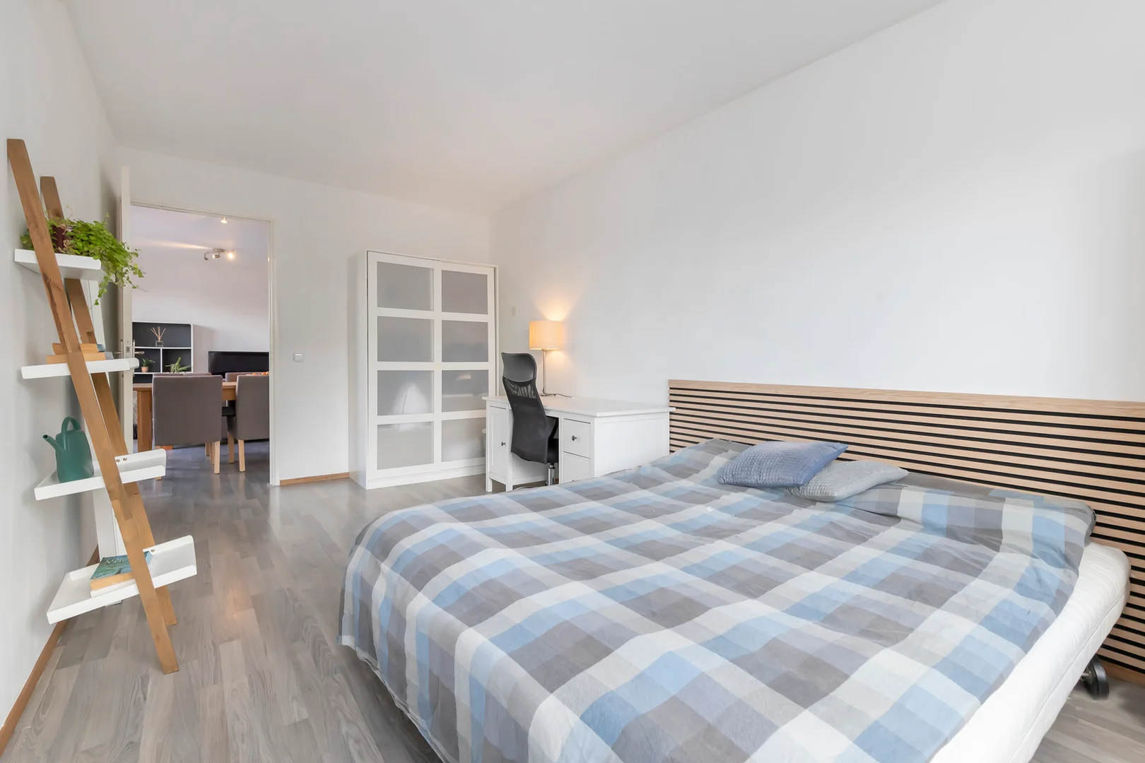 Bezahlbares Zimmer für Studenten mit ausreichender Beleuchtung in 