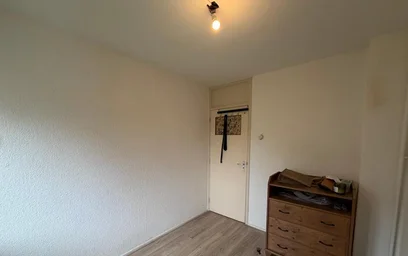 Pokój do wynajęcia z podwójnym łóżkiem w {area}