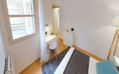 Quarto privado em rue Ratisbonne, imagem 5 de 13