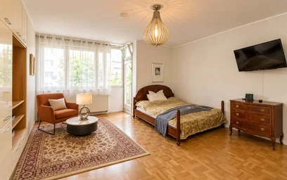 Entire apartment at Roscherstraße, image 7 of 13