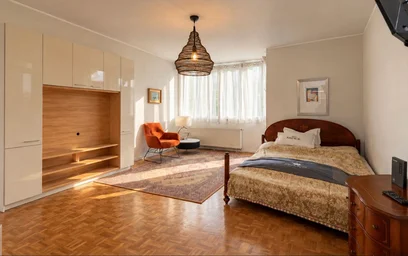 Entire apartment at Roscherstraße, image 9 of 13