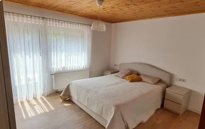Özel oda konumu Sophie-von-La-Roche-Straße, 11 14 görüntüsü