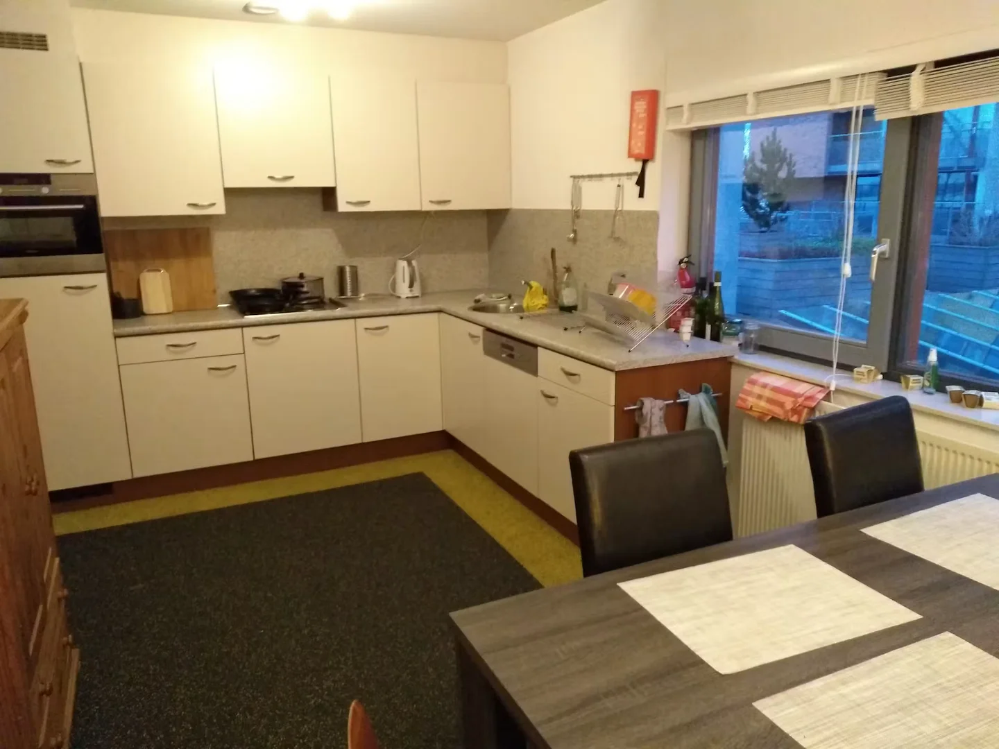 Comfortable and spacious student room in 