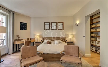 Entire apartment at Rue Jouvenet, image 1 of 17