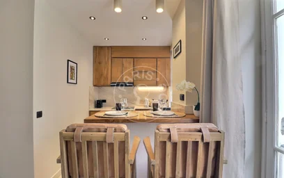 Entire apartment at Rue Jouvenet, image 5 of 17